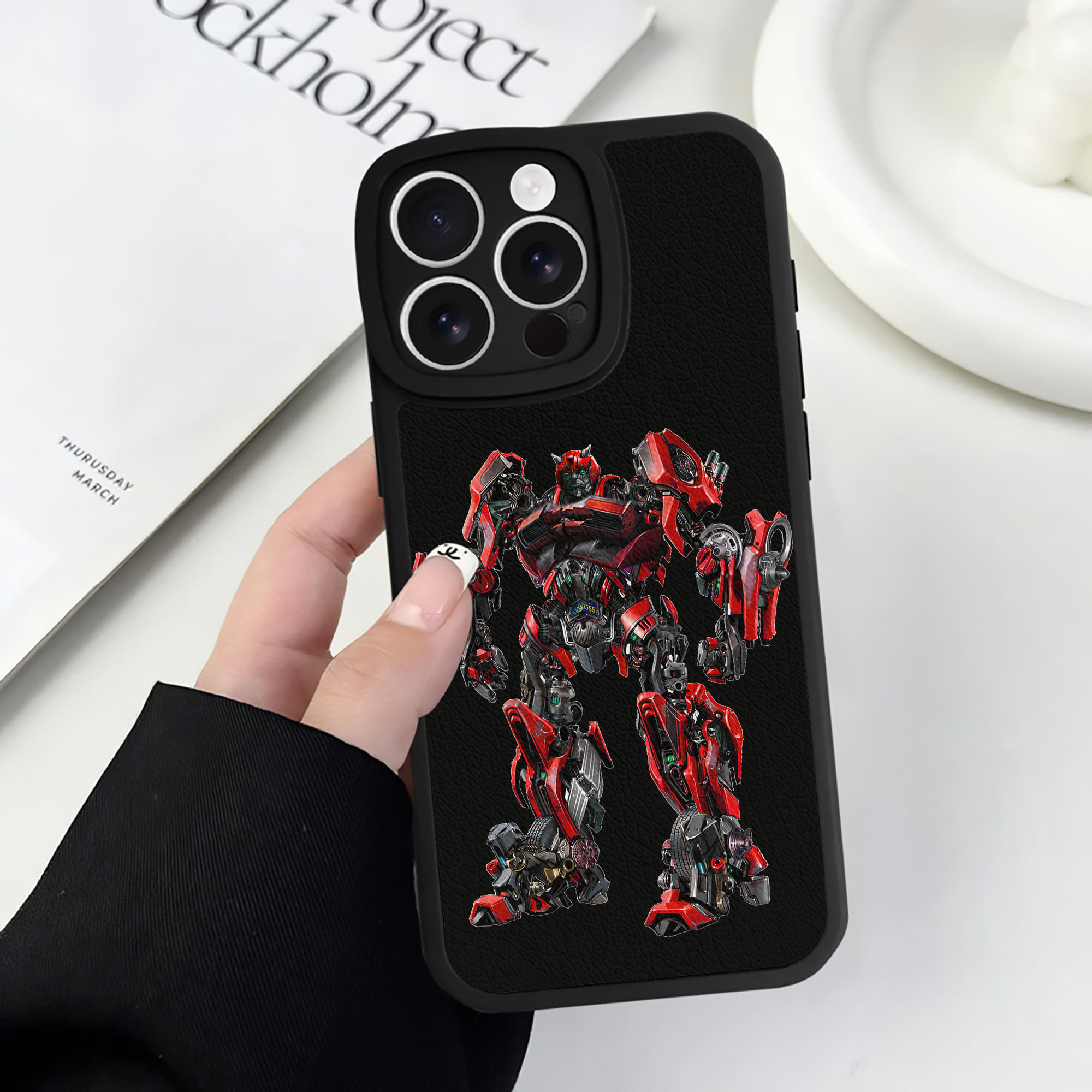 （画像用） Transformers トランスフォーマー 【iPhone 16シリーズ対応】シリコンスマホケース（レザー調） 材質：シリコン